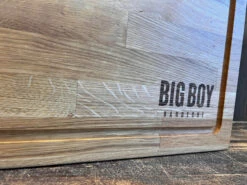 Big Boy BBQ Skjærefjøl Eik 75x50x3cm 12 Big Boy BBQ Skjærefjøl Eik 75x50x3cm -Camp Chef Salgsbutikk 304945657 1282387059268257 7031840359531382500 n scaled 1