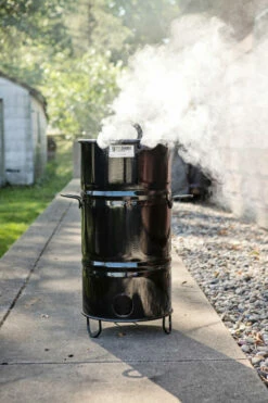 Pit Barrel® Cooker Junior 14″ -Camp Chef Salgsbutikk PB Burgers 3541Edited 2