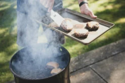 Pit Barrel® Cooker 22.5″ PBX -Camp Chef Salgsbutikk PB Burgers 3547EditedMatte 1