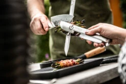 Forged Churrasco Tongs -Camp Chef Salgsbutikk preview Chur4Tongs SF 4